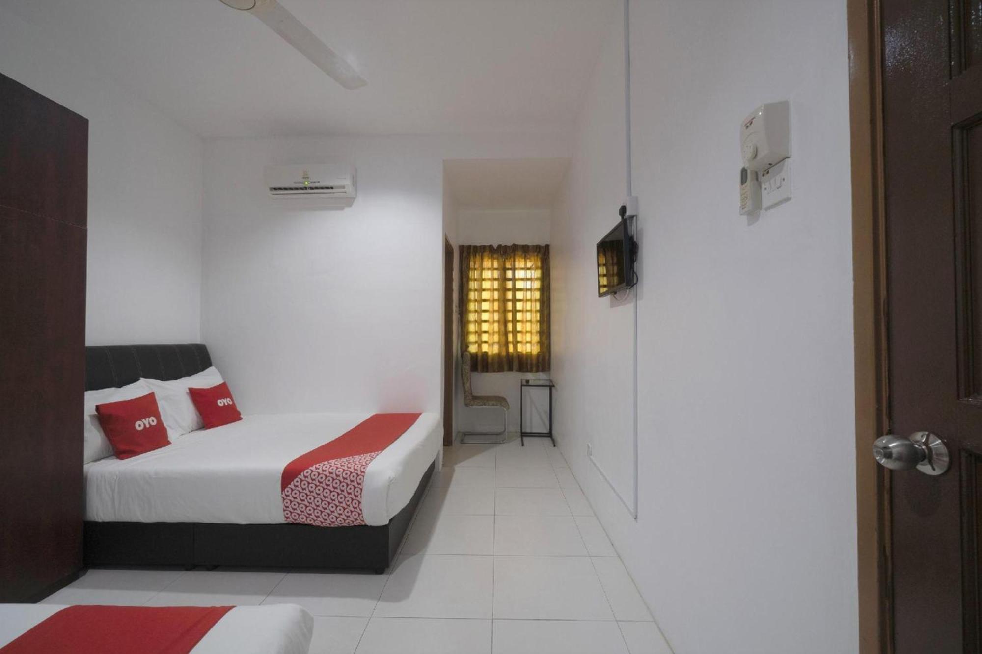 Oyo 91089 Motel Fasa 2B Seri Manjung Exterior photo