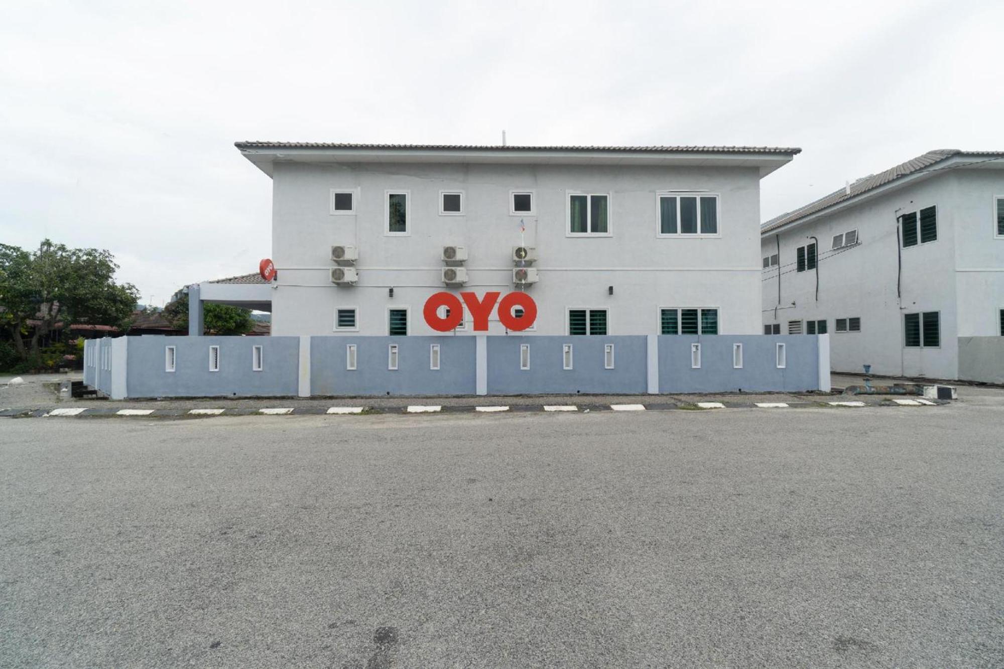 Oyo 91089 Motel Fasa 2B Seri Manjung Exterior photo