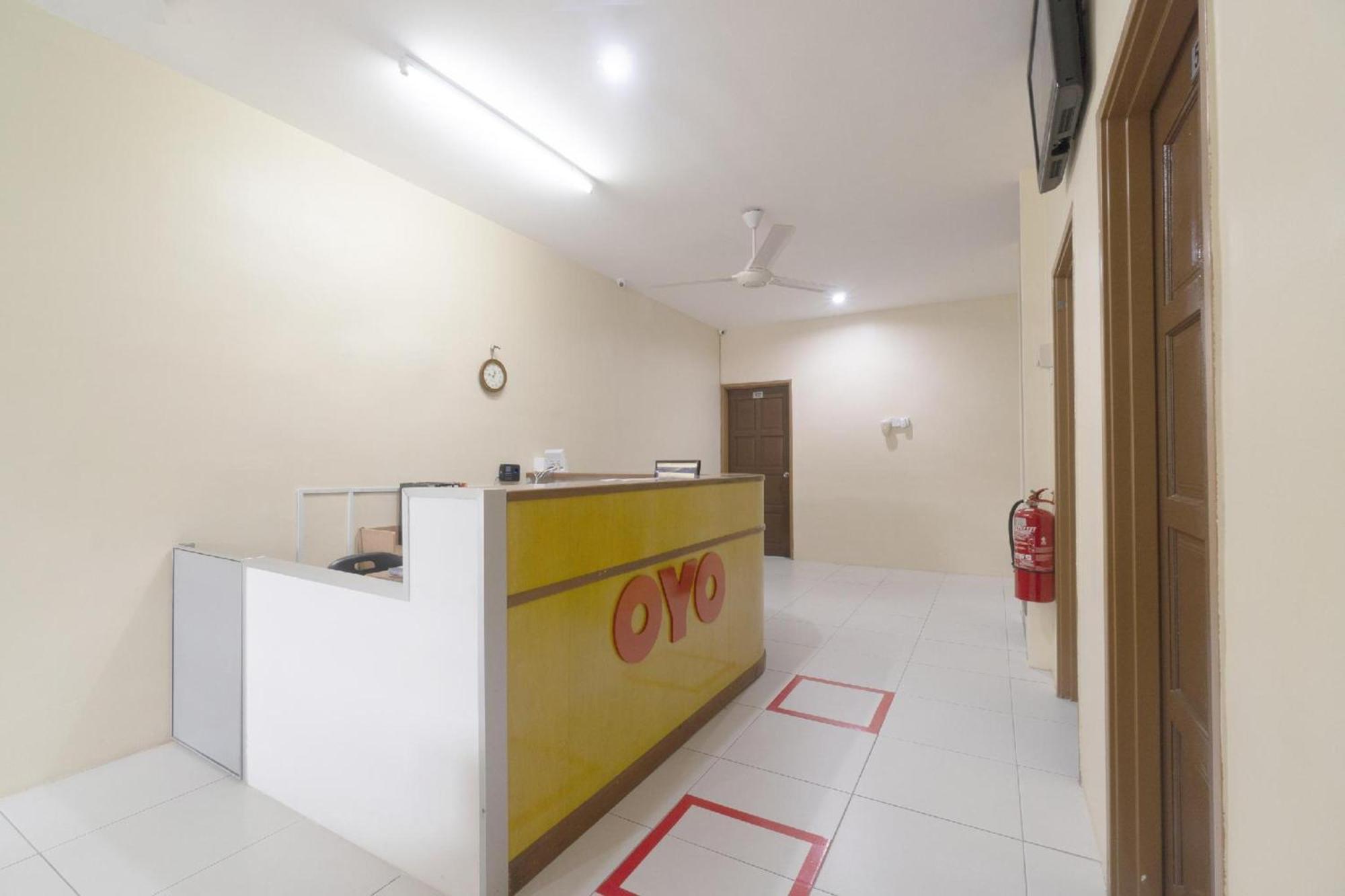 Oyo 91089 Motel Fasa 2B Seri Manjung Exterior photo